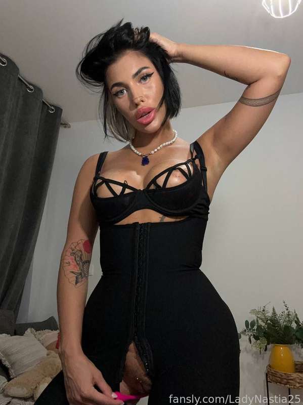 Ladynastia25 - Fansly - 15 Aug, 2024 2