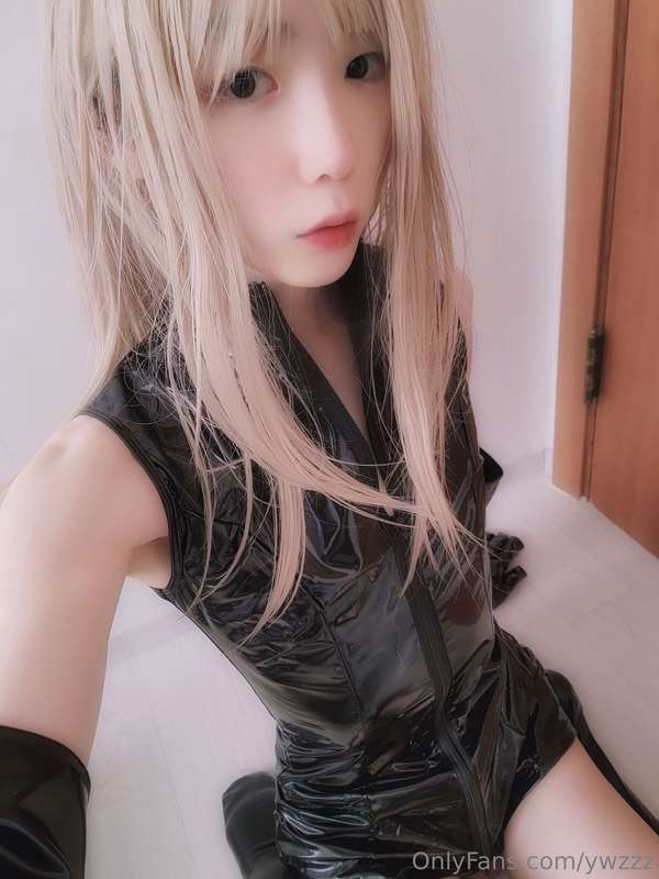 sweat a lot when I wear latex clothes 15