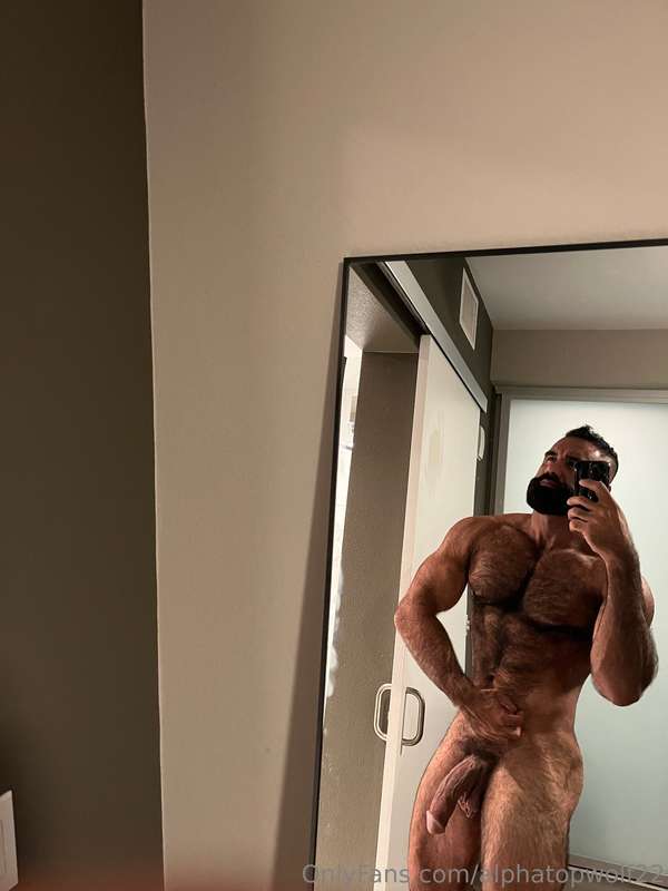 🤳🏼 1