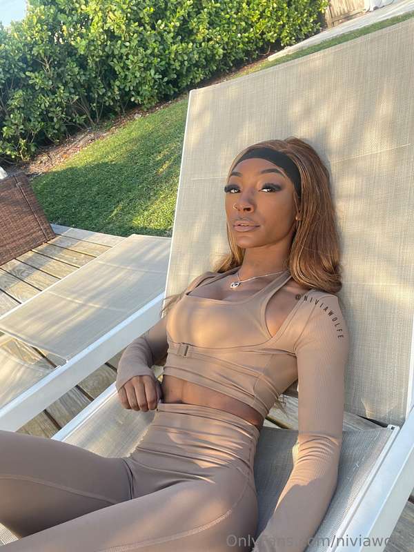 Titties + Toes Tuesday ✨💕 4