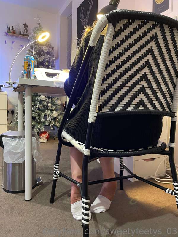 Do you like sneaky pictures? 🤫😉 3