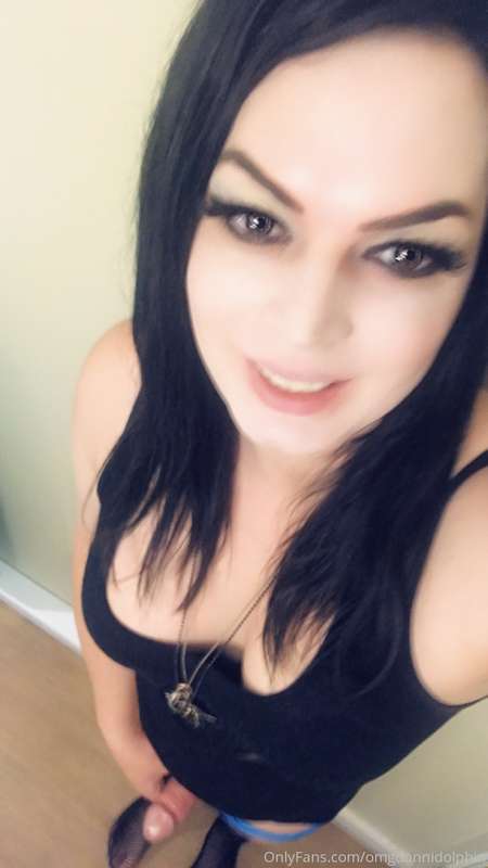 Good morning! Time to worship some cock 🐔 5