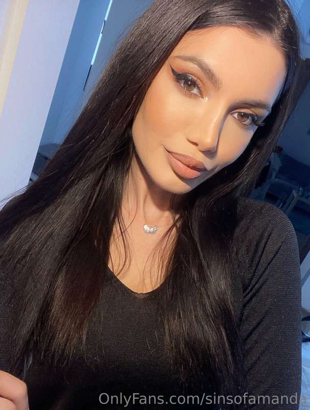 I’m a sexy brunette that loves to have fun 💕
