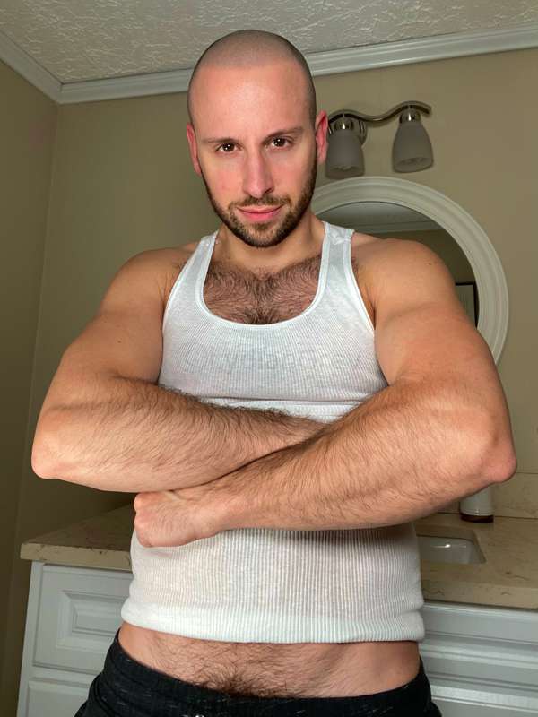 Swipe left to see my pits dripping n ripe 💪 👃
… to be contin.. 3