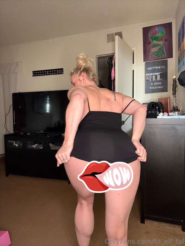 My big clit is begging to be played with! Let's sext on @nau..