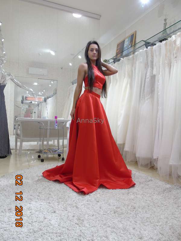 and I forgot what I look like in red) who would really buy m.. 1