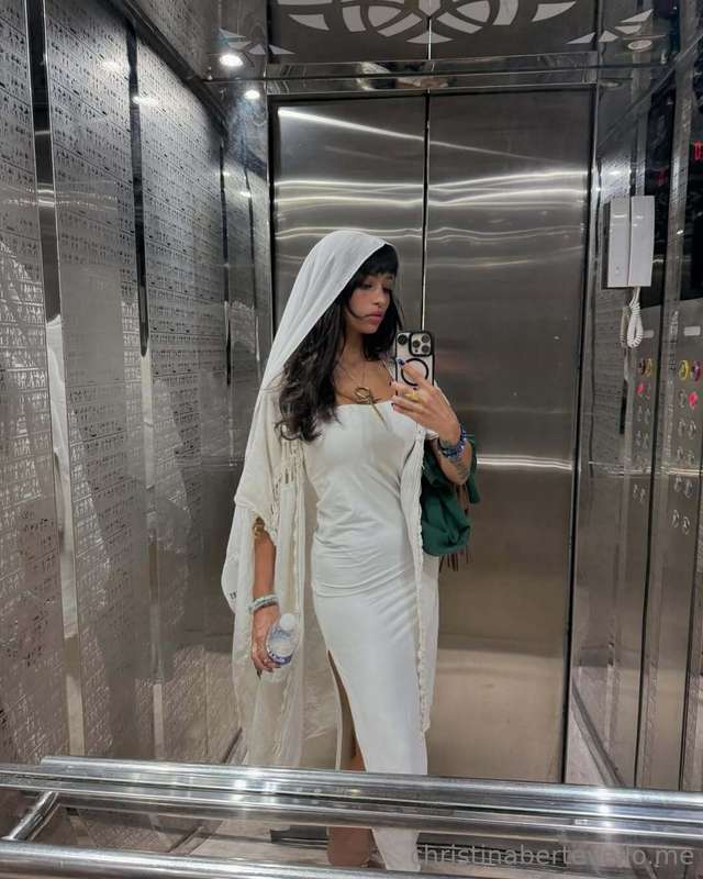 Ho una cosina da confessarti... scrivimi 😏