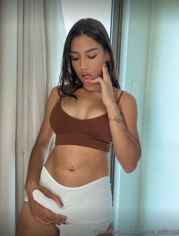 FREE SUBSCRIPTION 🫦The hottest girl with big tits @ana_offic..