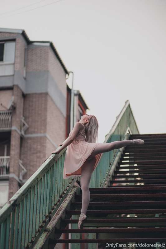 'Even when she walks one would believe that she dances' 🩰 I ..
