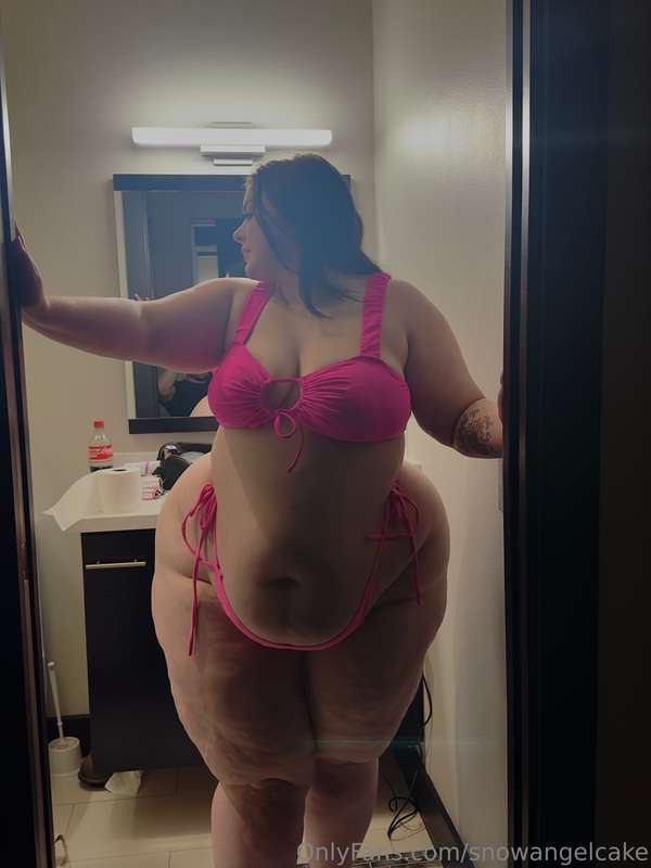 Trying on my new bathing suit. Which do you like more, the f.. 2
