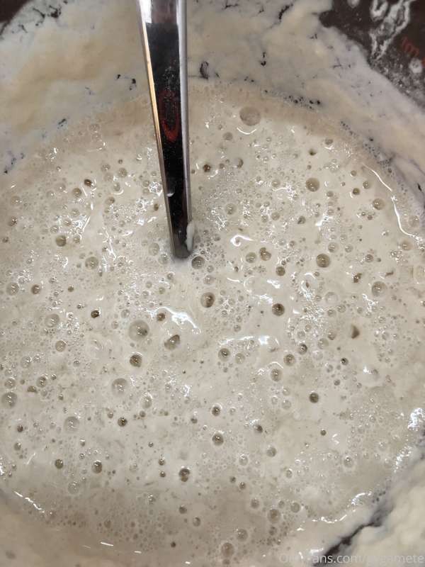 Taking advantage of the cool weather to bake some sourdough ..