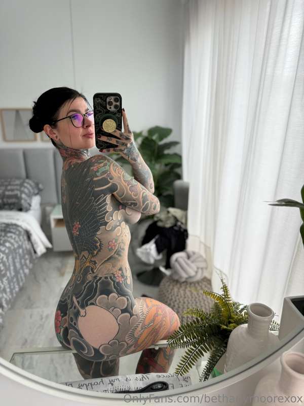 spank me?😜