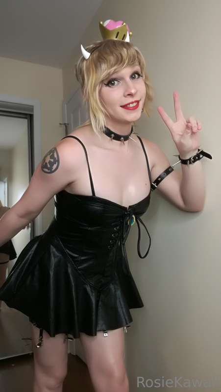 Bowsette Cosplay x 1/10 x 40 photos this post x 27