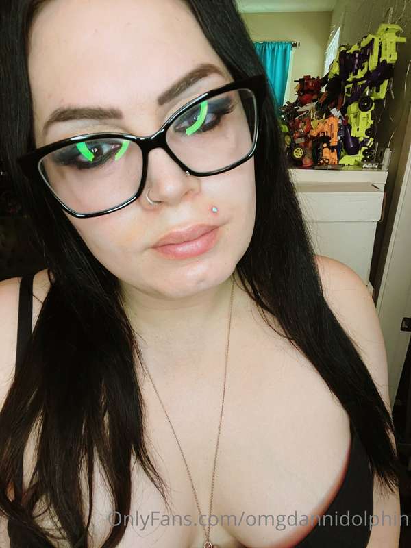 Boobies for your edging pleasure 💜🤓