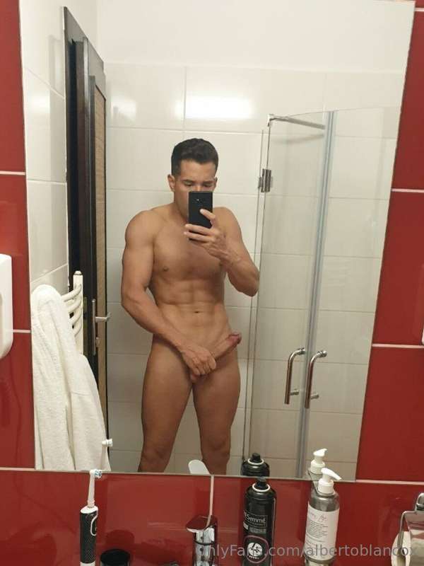 Quieres ver mis videos solos en privado??🍆🥵 pidemelos por me..