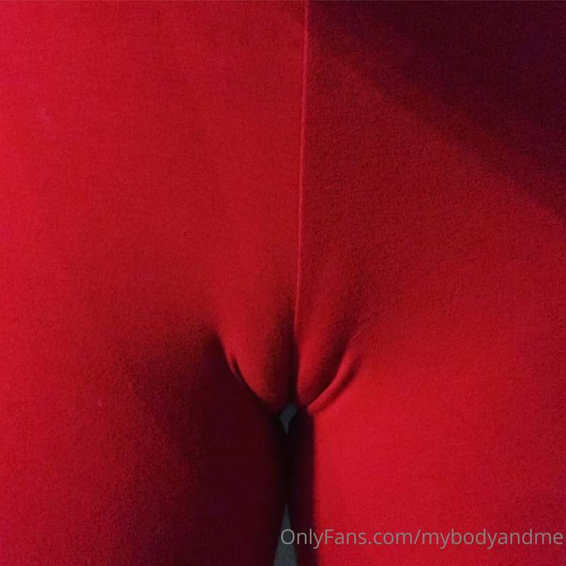 Want to see my pussy naked 😘🤤 I dont know why but I love thi..