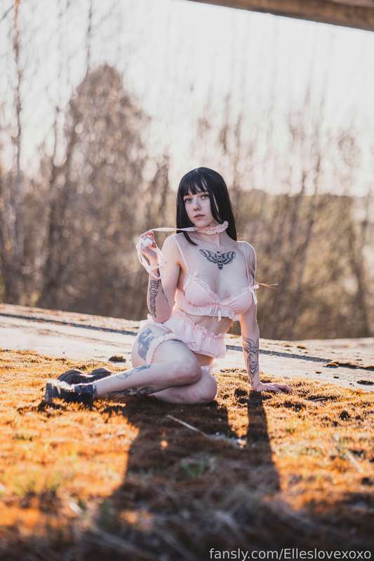 Elleslovexoxo - Fansly - 26 Mar, 2024 15