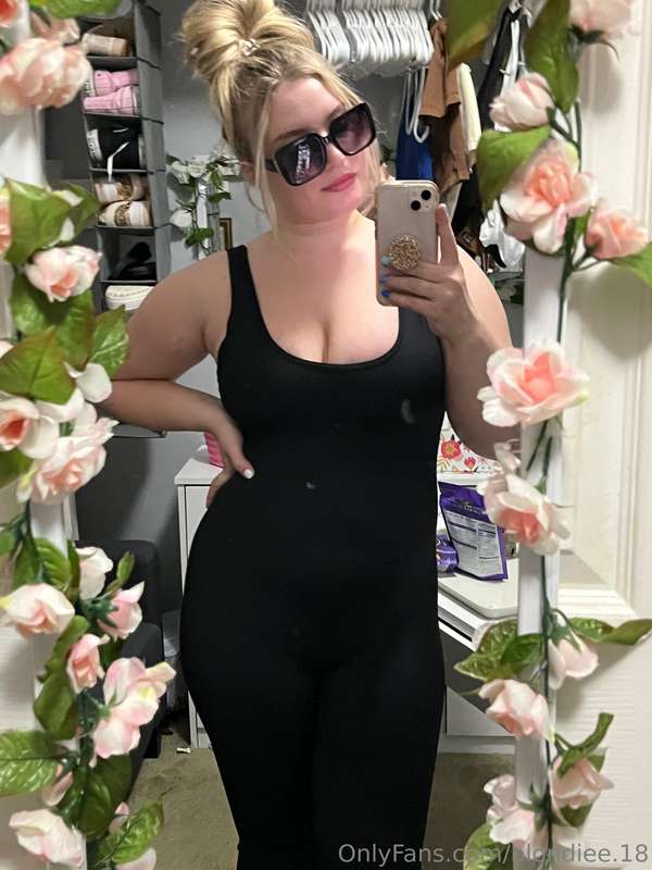Today’s fit! I swear these jumpsuits are so hard to find in .. 2