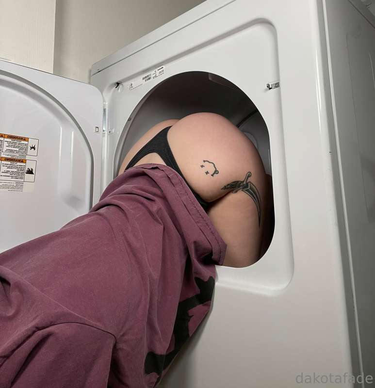 ah fuck I got stuck in the dryer, please help me get out