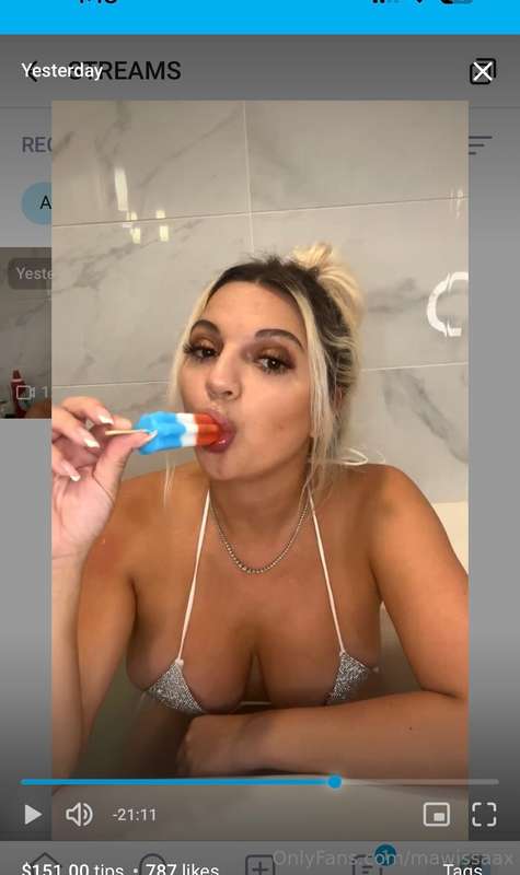 Things got messy on live last night 💦 Had sooo much fun! DM .. 1
