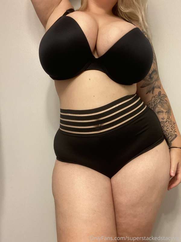 Swipe➡️ To undress me!😉