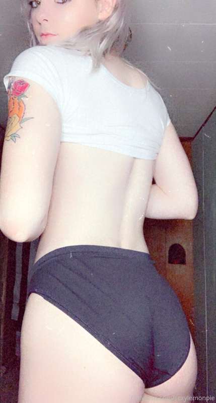 Sending a twerk video to DMS if you don’t get it message me!.. 2