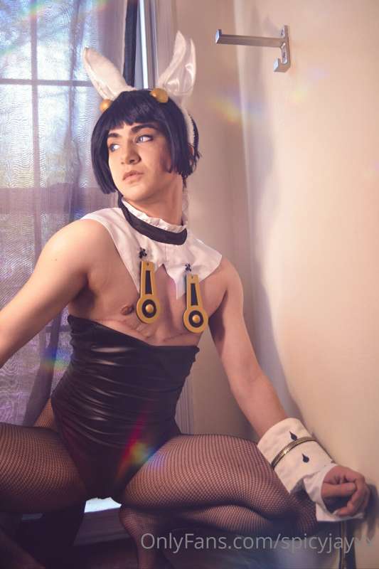 White Rabbit Bucciarati <3 Some simple, aesthetic boudoir pi.. 2