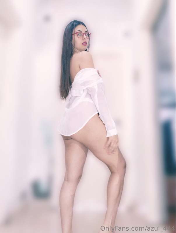Would you like to see how I dance and undress for you? 💋💋💋