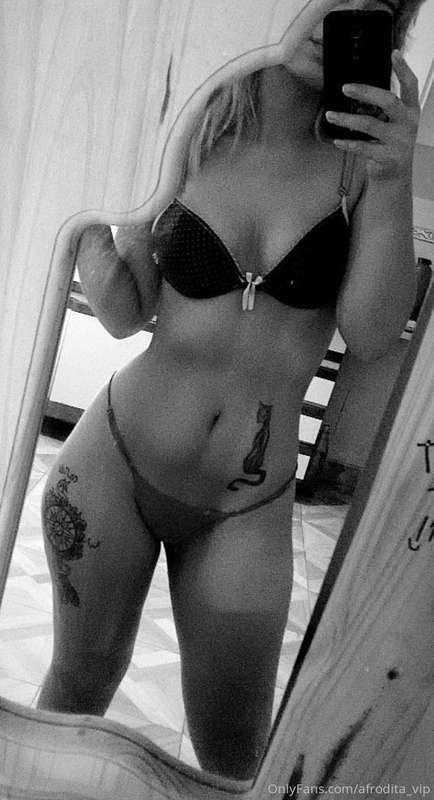 brunette with a wild body 😏💦 ask me: custom videos 👄 🍑Sextin..