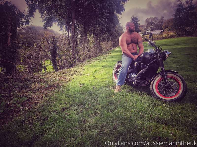 Autumn Vibes 🍂 

#custombike #800cc #Vn800