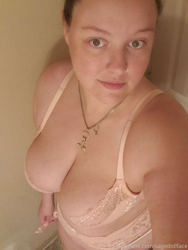 Got a new set for my next shoot... just a sample 😘
