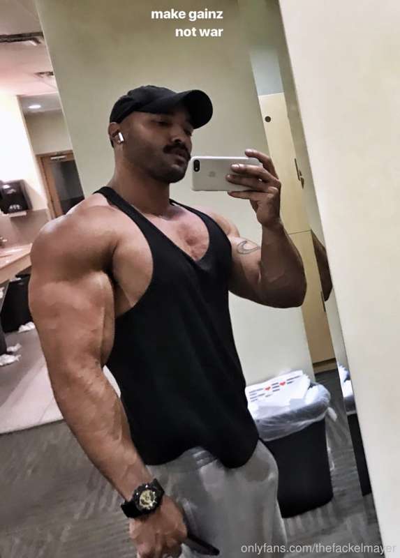 gainz....bigger than ever, bulge too lol