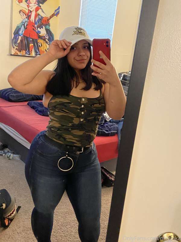 What do you think about me in jeans, Daddy? I need more huh?.. 18