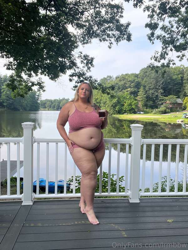 Had coffee on the deck this morning and certainly gave the n.. 2