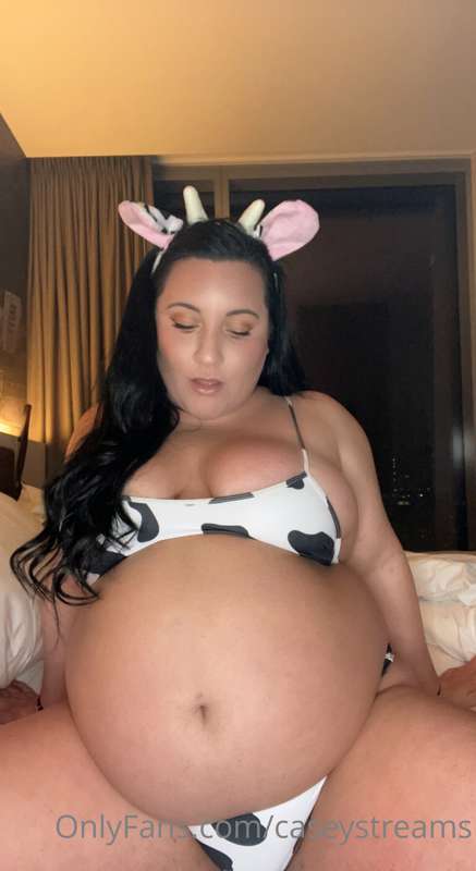 My gut is officially taking over my entire universe. I can’t..