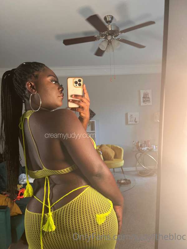 I took some *HOT nudes* right after I took this 🥝
