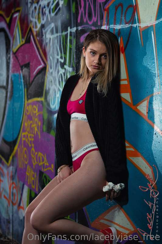 Free Set. 23 Images. 15