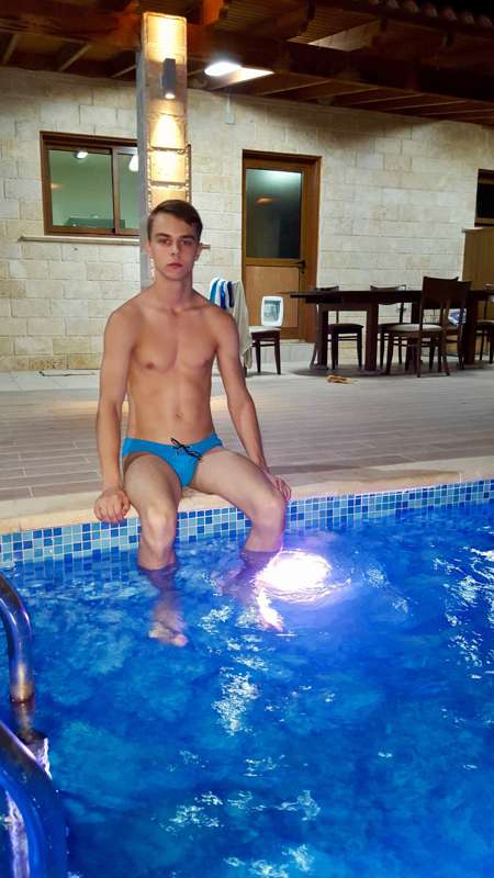 Getting Serious Before Diving 🗿