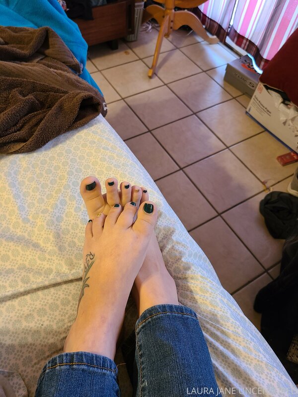 I need to get a pedi done Boo, can you help me out ?