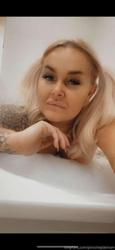 🛁 TIME PHOTOSET 💦💦 I GOT SO HORNY I DECIDED TO SOAP UP & BOU.. 6