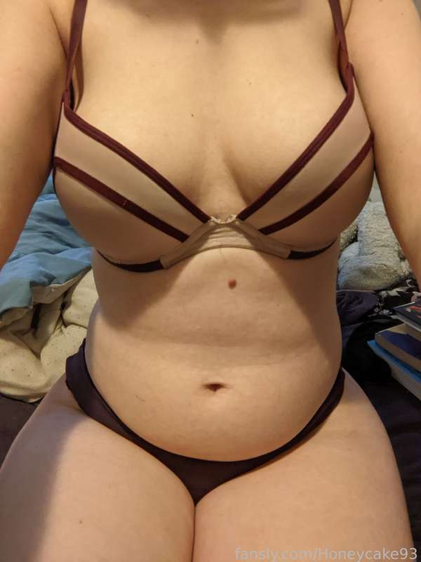 Honeycake93 - Fansly - 02 Feb, 2022 12