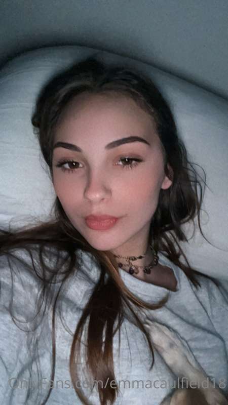 Dm me! I’m online sexting right now 🥰