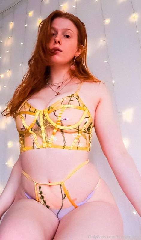 Wanna walk in my fields of gold?😜⚜️🌾