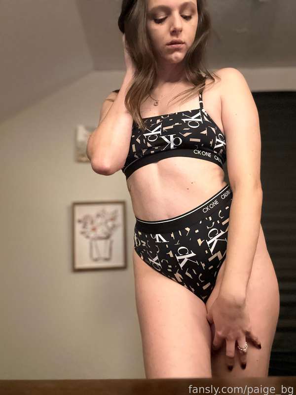 Paige_Bg - Fansly - 18 Dec, 2024