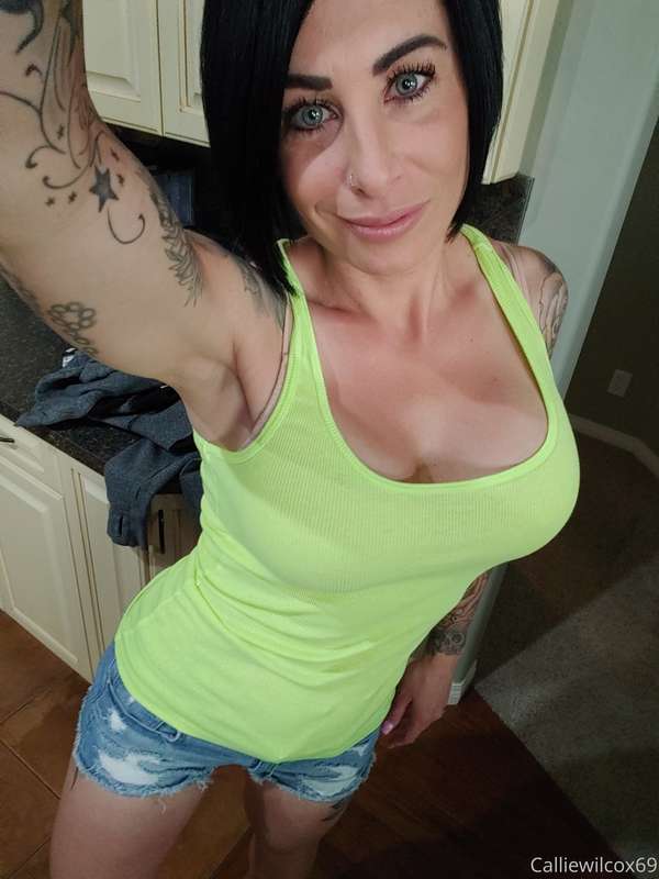 Few pics from last night. I had a very rough night and unfor.. 2