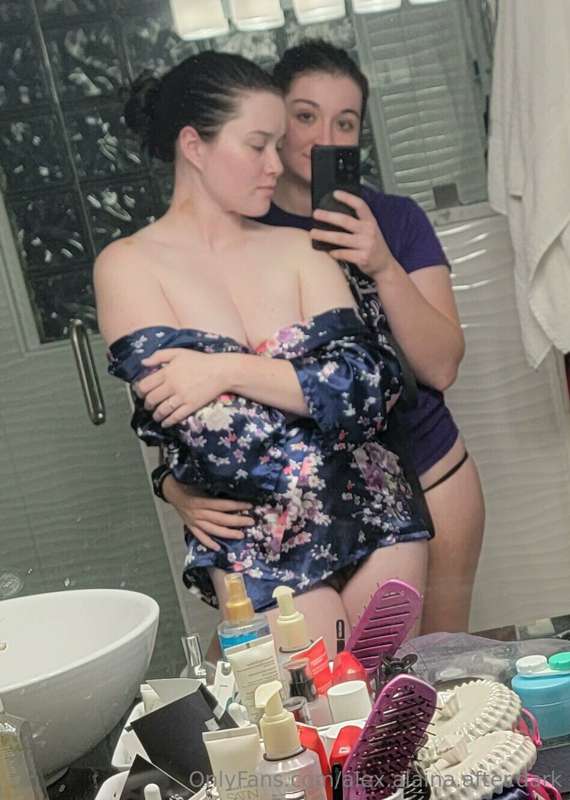 She looks so gorgeous in her new silk robe! It's even harder.. 3