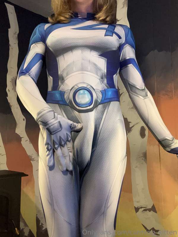 Got my invisible women Onesie cosplay (marvel fantastic 4) 🤩.. 7