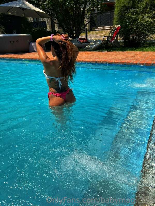 Have you ever had sex in a pool? 💦🙊