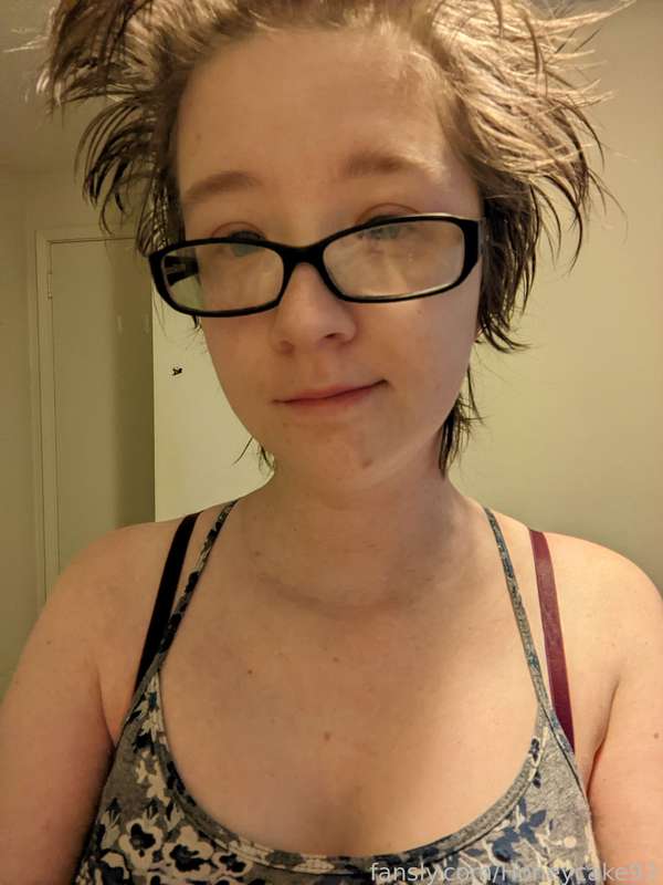 Honeycake93 - Fansly - 02 Feb, 2022