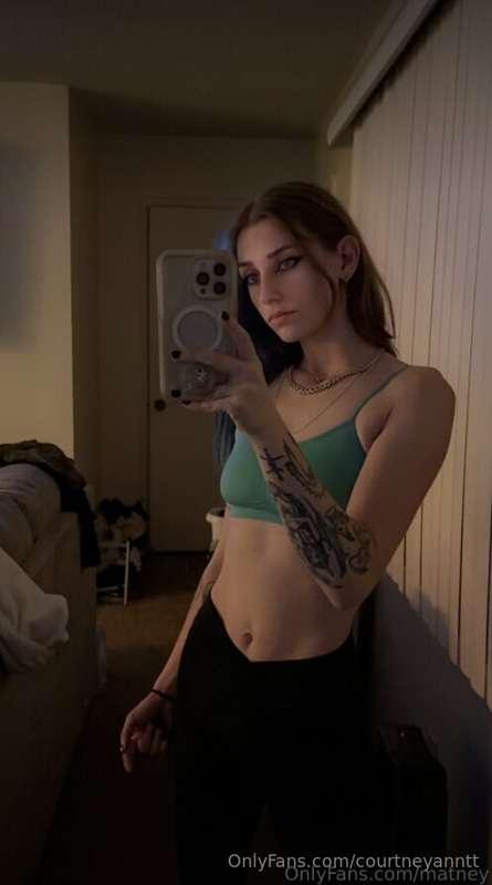 @matneybb is the  ❤ TOP 1% ❤ princess with endless amount of.. 2